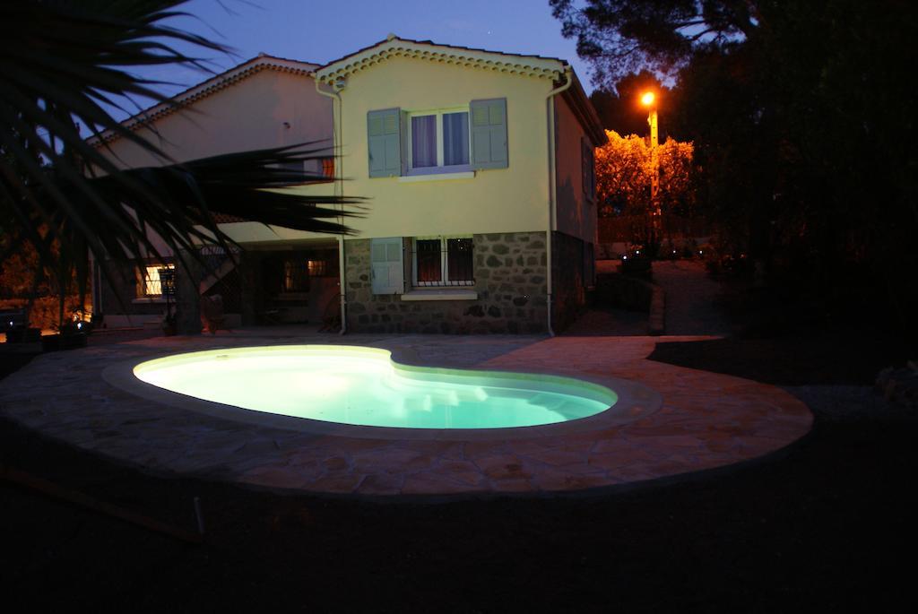 Appartement Dans Villa St Raphael Saint-Raphaël Rom bilde