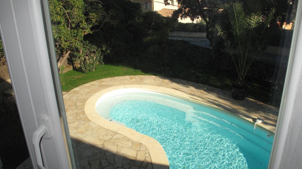 Appartement Dans Villa St Raphael Saint-Raphaël Rom bilde