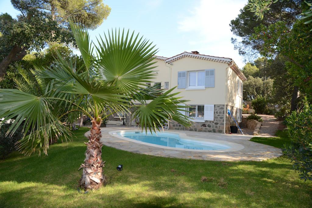 Appartement Dans Villa St Raphael Saint-Raphaël Rom bilde