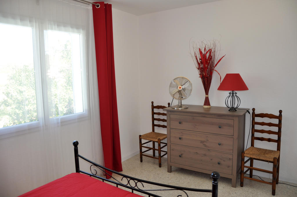 Appartement Dans Villa St Raphael Saint-Raphaël Rom bilde